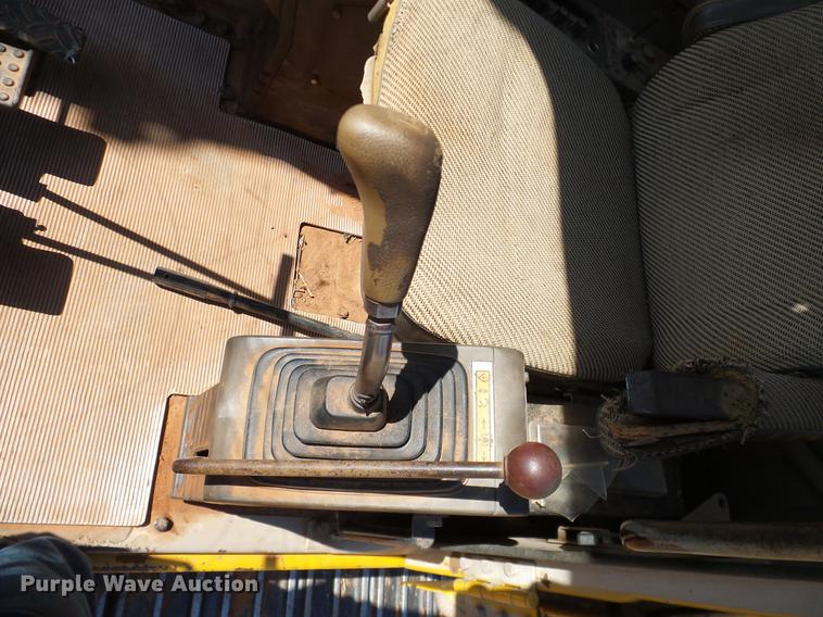 image for item DA6906 1991 John Deere 590D excavator