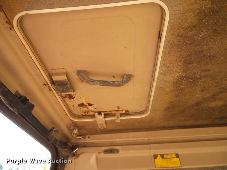 image for item DA6906 1991 John Deere 590D excavator