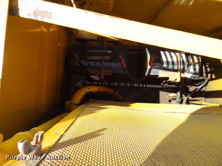 image for item DA6906 1991 John Deere 590D excavator