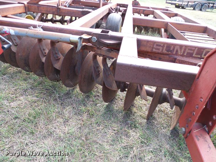 image for item DA6907 Sunflower F12 off-set disk