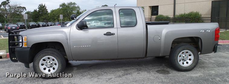 image for item DA6908 2012 Chevrolet Silverado 1500 Ext. Cab pickup truck