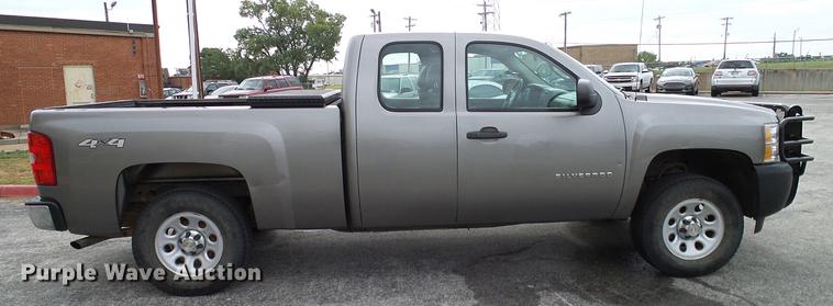 image for item DA6908 2012 Chevrolet Silverado 1500 Ext. Cab pickup truck