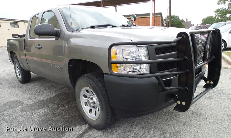 image for item DA6908 2012 Chevrolet Silverado 1500 Ext. Cab pickup truck