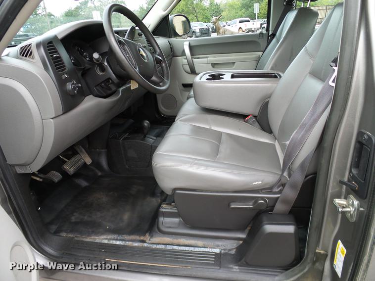 image for item DA6908 2012 Chevrolet Silverado 1500 Ext. Cab pickup truck