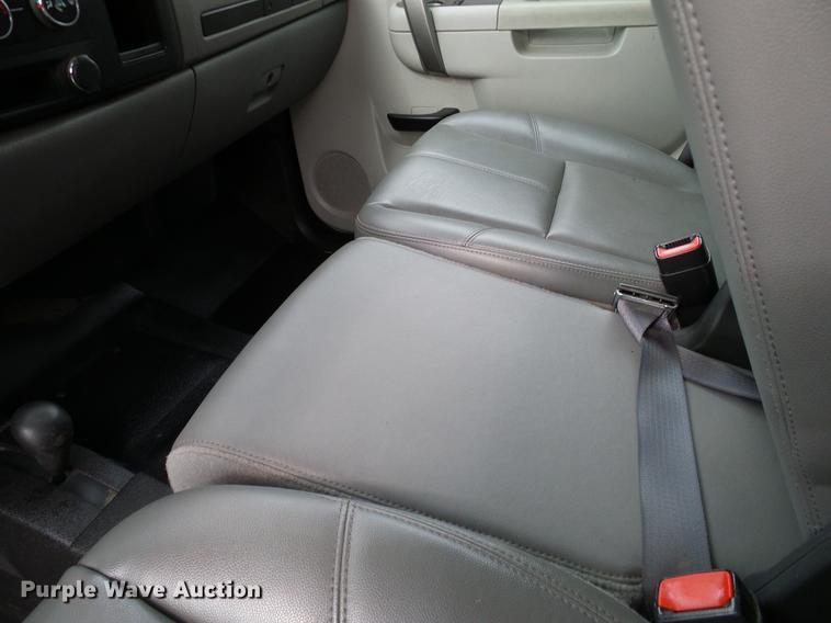 image for item DA6908 2012 Chevrolet Silverado 1500 Ext. Cab pickup truck