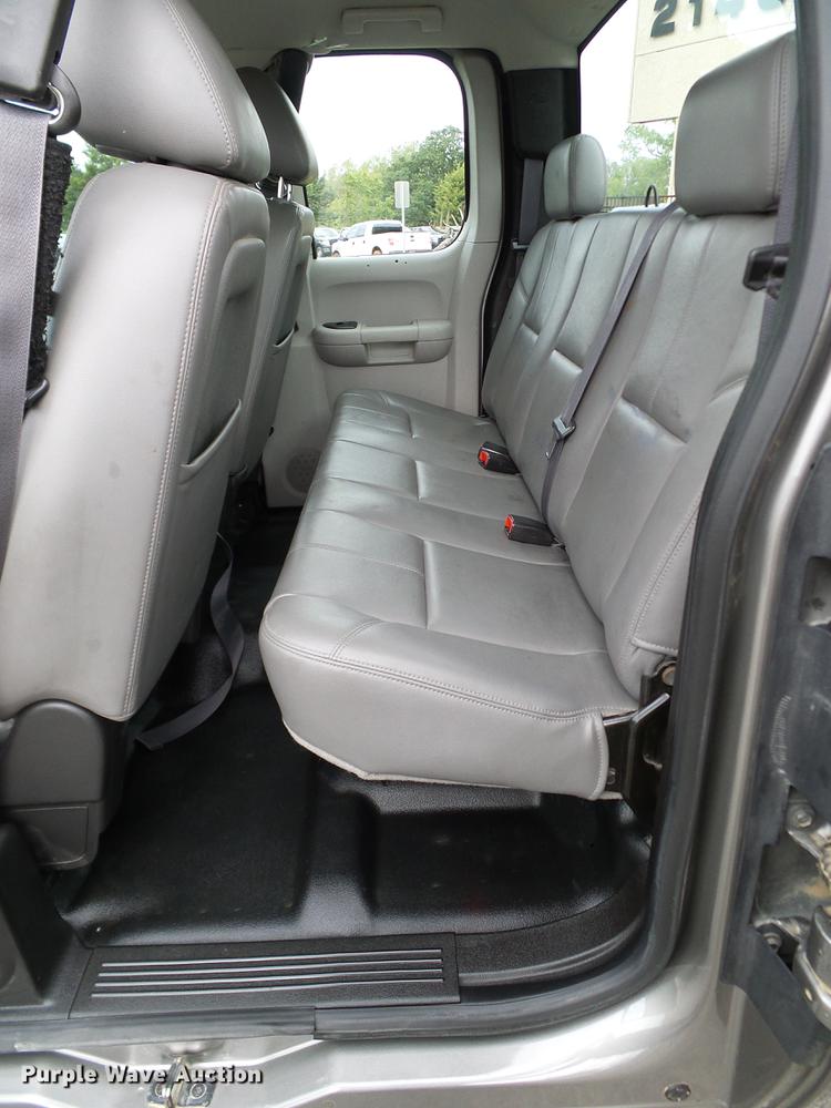 image for item DA6908 2012 Chevrolet Silverado 1500 Ext. Cab pickup truck