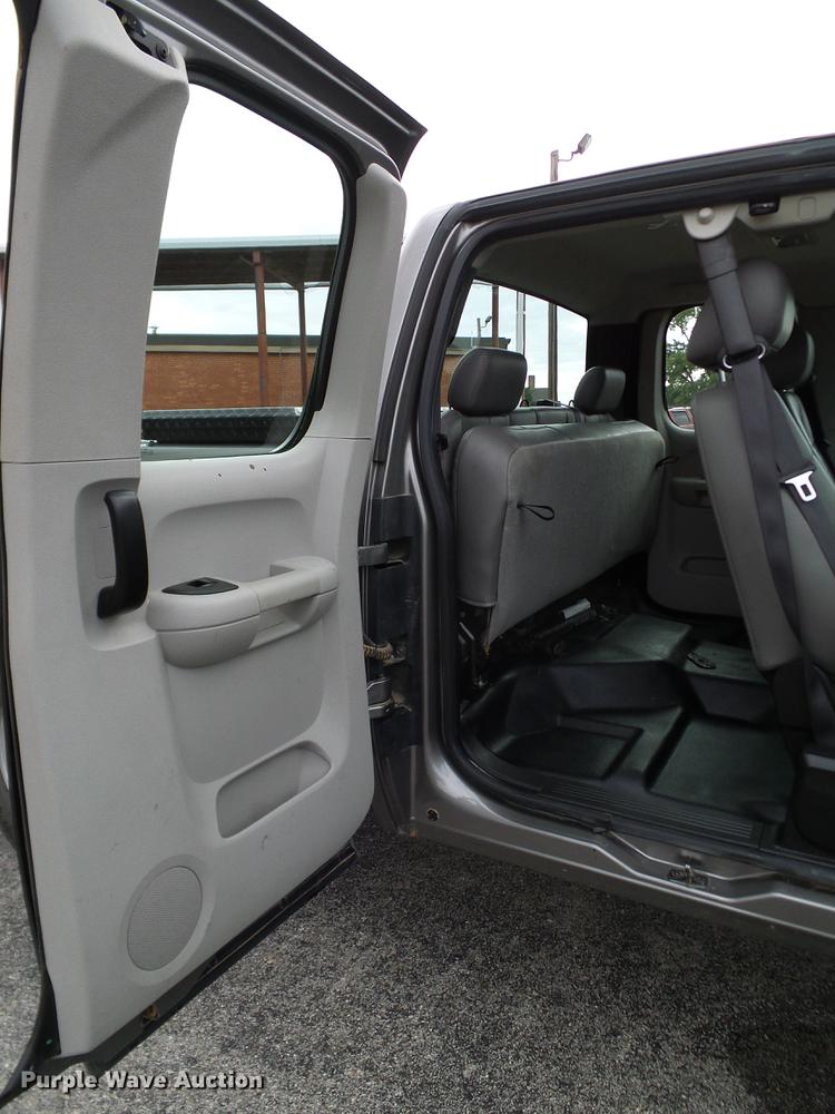 image for item DA6908 2012 Chevrolet Silverado 1500 Ext. Cab pickup truck