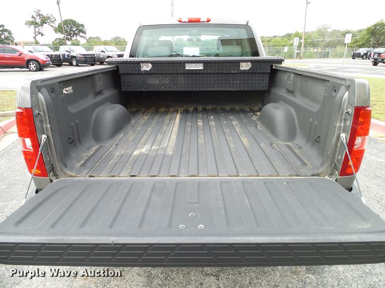 image for item DA6908 2012 Chevrolet Silverado 1500 Ext. Cab pickup truck