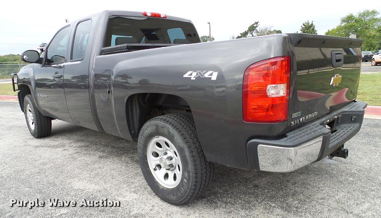 image for item DA6910 2011 Chevrolet Silverado 1500 Ext. Cab pickup truck
