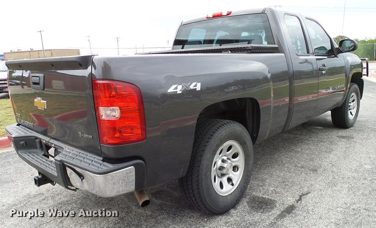 image for item DA6910 2011 Chevrolet Silverado 1500 Ext. Cab pickup truck