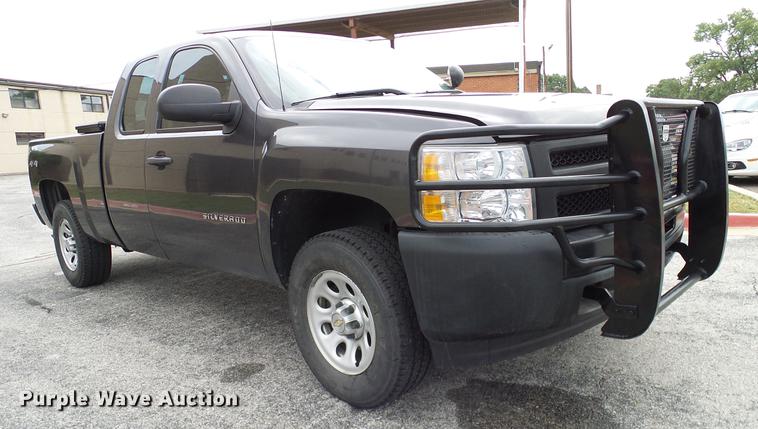 image for item DA6910 2011 Chevrolet Silverado 1500 Ext. Cab pickup truck