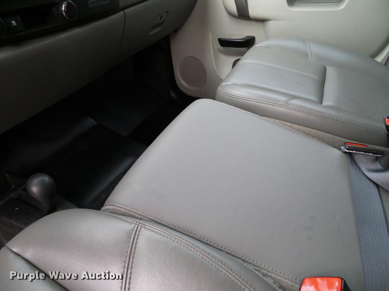 image for item DA6910 2011 Chevrolet Silverado 1500 Ext. Cab pickup truck