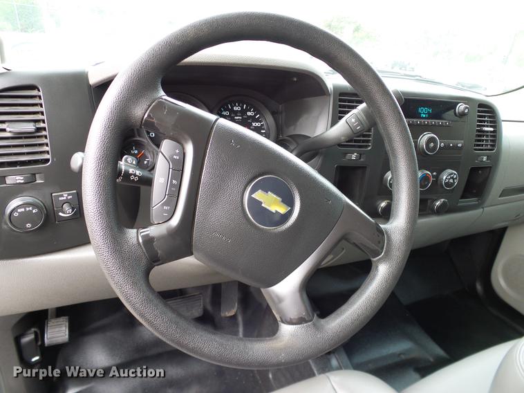 image for item DA6910 2011 Chevrolet Silverado 1500 Ext. Cab pickup truck