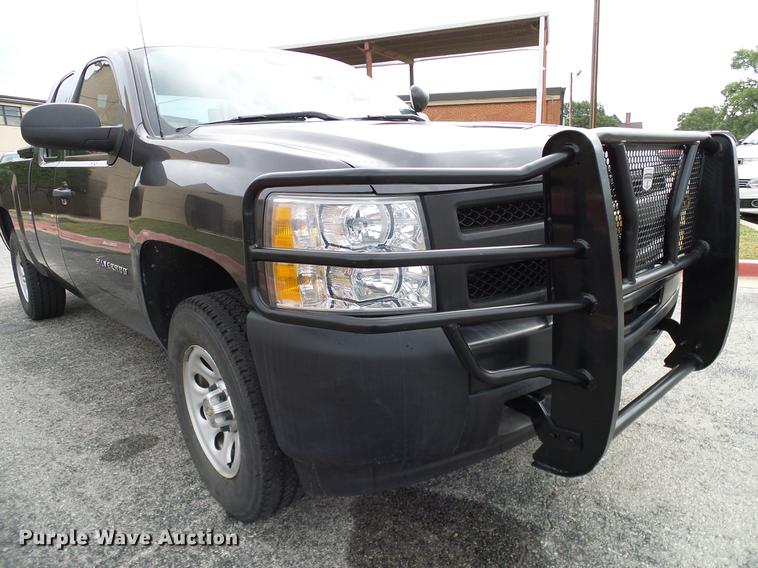 image for item DA6910 2011 Chevrolet Silverado 1500 Ext. Cab pickup truck