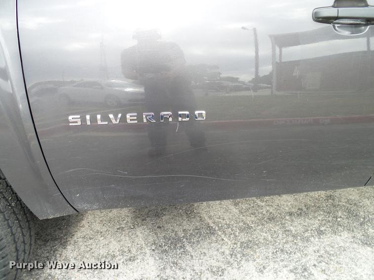 image for item DA6910 2011 Chevrolet Silverado 1500 Ext. Cab pickup truck