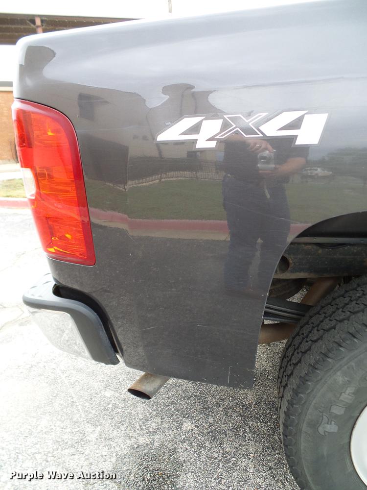 image for item DA6910 2011 Chevrolet Silverado 1500 Ext. Cab pickup truck