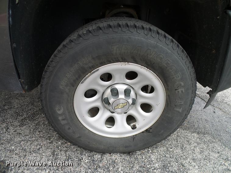 image for item DA6910 2011 Chevrolet Silverado 1500 Ext. Cab pickup truck