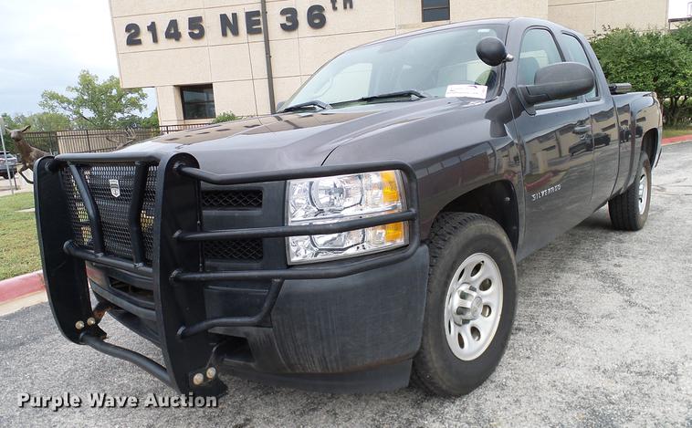 image for item DA6911 2011 Chevrolet Silverado 1500 Ext. Cab pickup truck