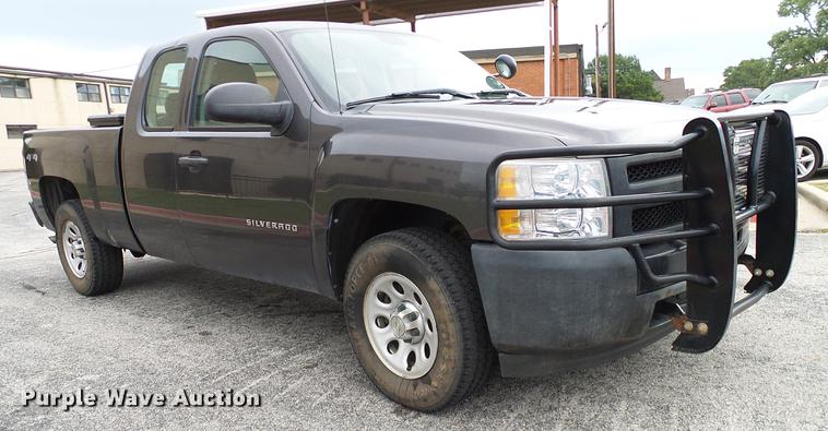 image for item DA6911 2011 Chevrolet Silverado 1500 Ext. Cab pickup truck