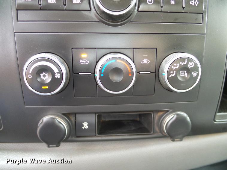 image for item DA6911 2011 Chevrolet Silverado 1500 Ext. Cab pickup truck