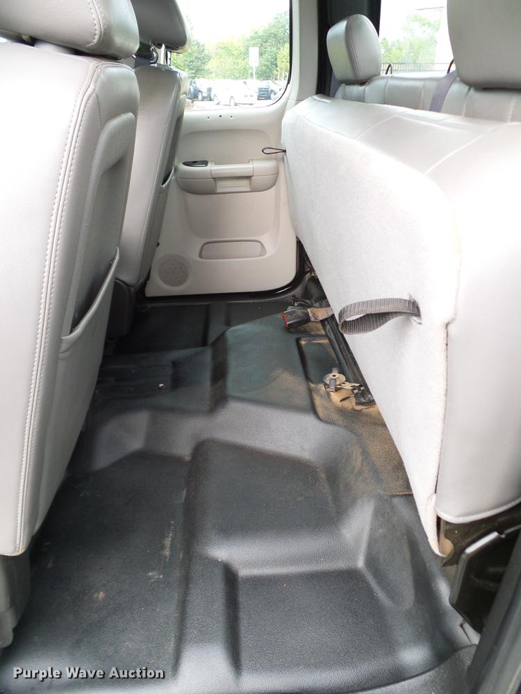 image for item DA6911 2011 Chevrolet Silverado 1500 Ext. Cab pickup truck