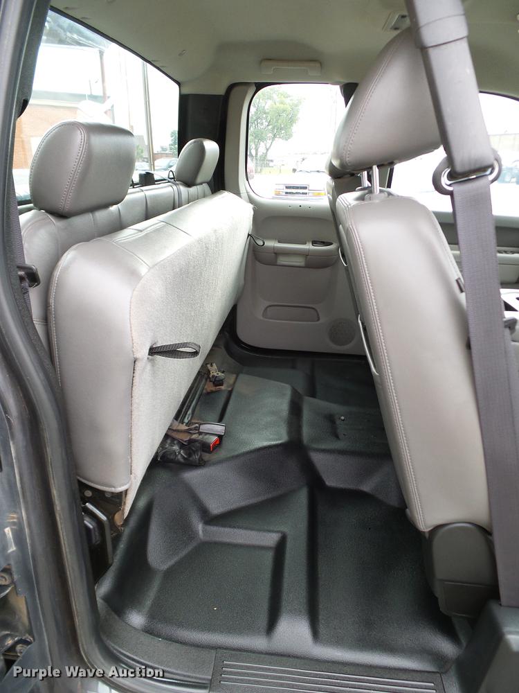 image for item DA6911 2011 Chevrolet Silverado 1500 Ext. Cab pickup truck