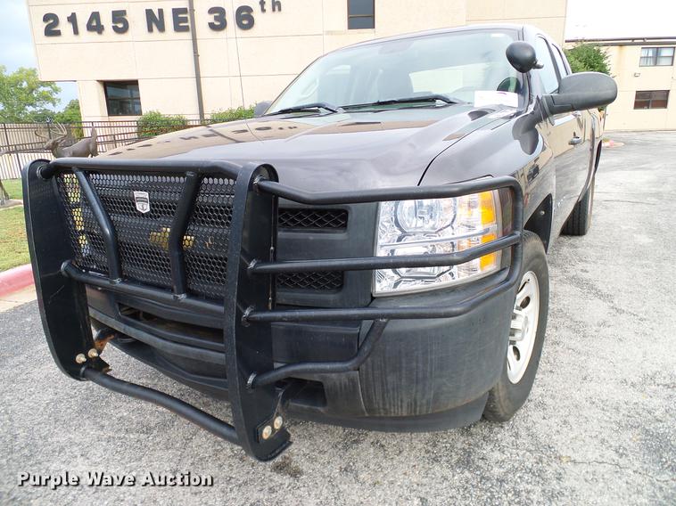 image for item DA6911 2011 Chevrolet Silverado 1500 Ext. Cab pickup truck