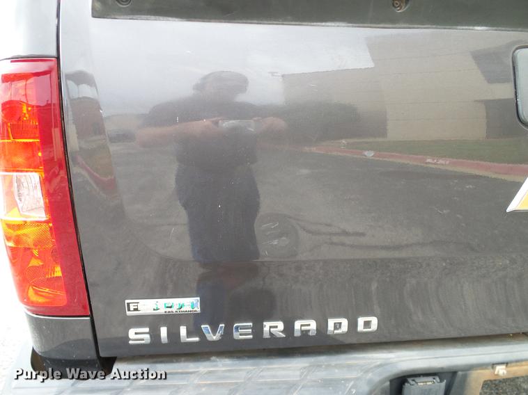 image for item DA6911 2011 Chevrolet Silverado 1500 Ext. Cab pickup truck