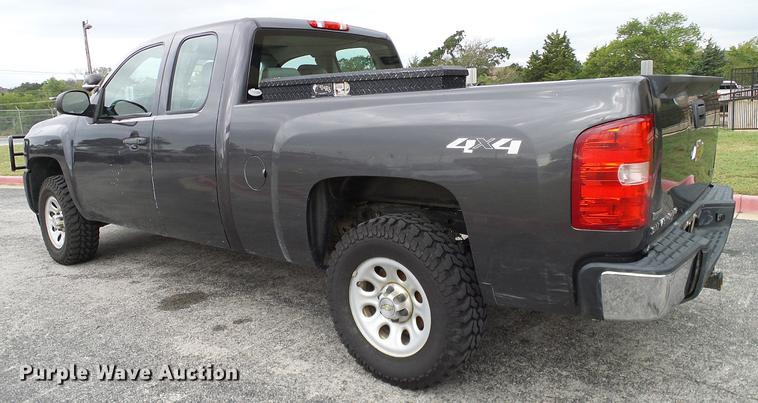 image for item DA6912 2011 Chevrolet Silverado 1500 Ext. Cab pickup truck