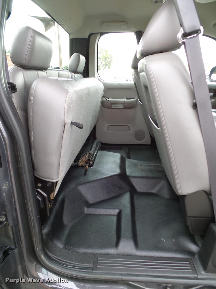 image for item DA6912 2011 Chevrolet Silverado 1500 Ext. Cab pickup truck
