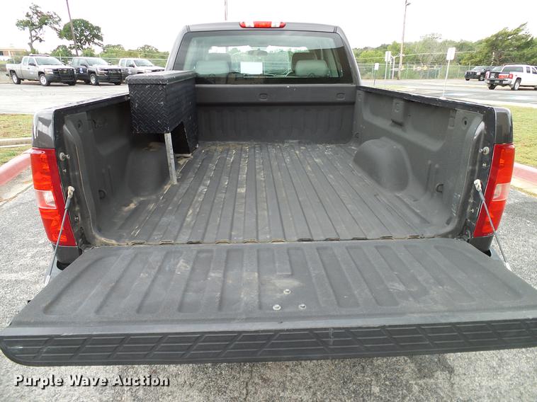 image for item DA6912 2011 Chevrolet Silverado 1500 Ext. Cab pickup truck