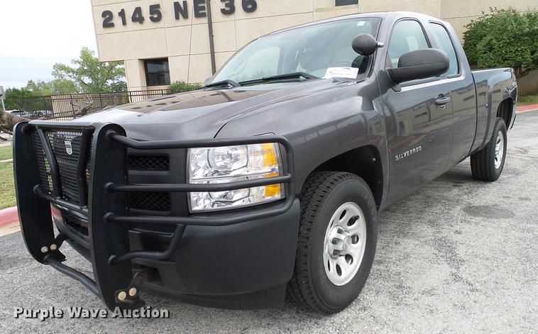 image for item DA6913 2011 Chevrolet Silverado 1500 Ext. Cab pickup truck