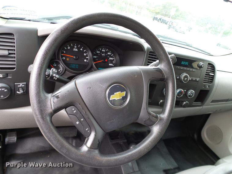 image for item DA6913 2011 Chevrolet Silverado 1500 Ext. Cab pickup truck