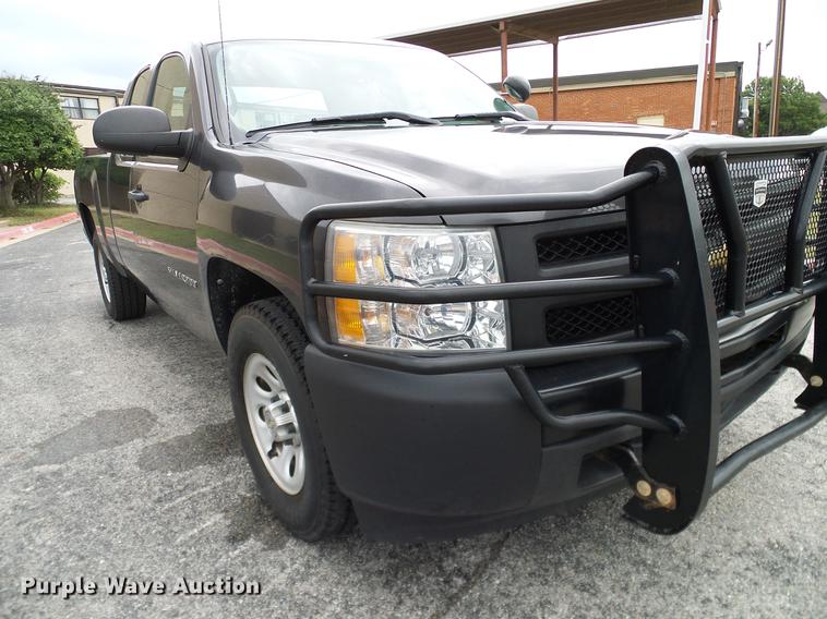 image for item DA6913 2011 Chevrolet Silverado 1500 Ext. Cab pickup truck