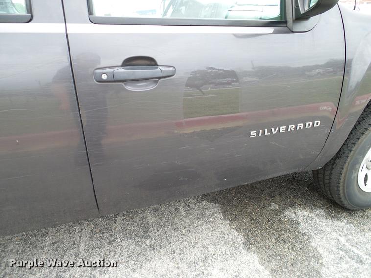 image for item DA6913 2011 Chevrolet Silverado 1500 Ext. Cab pickup truck