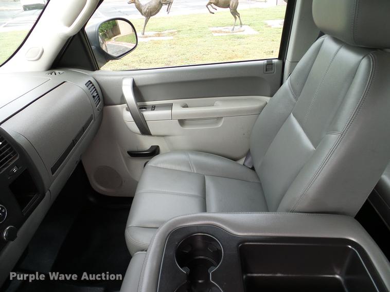 image for item DA6914 2012 Chevrolet Silverado 1500 Ext. Cab pickup truck