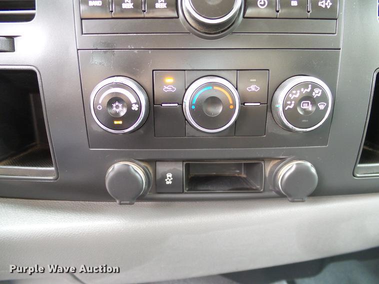 image for item DA6914 2012 Chevrolet Silverado 1500 Ext. Cab pickup truck