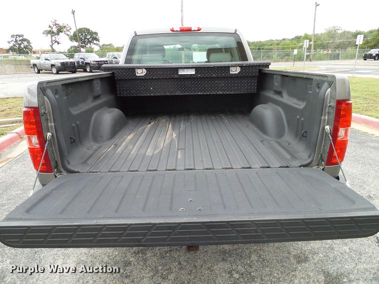 image for item DA6914 2012 Chevrolet Silverado 1500 Ext. Cab pickup truck