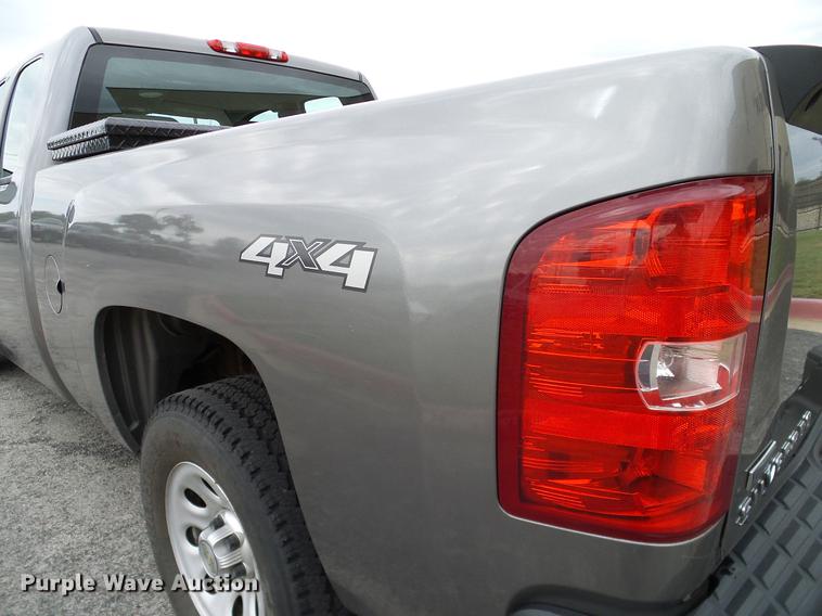 image for item DA6914 2012 Chevrolet Silverado 1500 Ext. Cab pickup truck