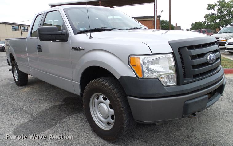 image for item DA6915 2011 Ford F150 XL SuperCab pickup truck