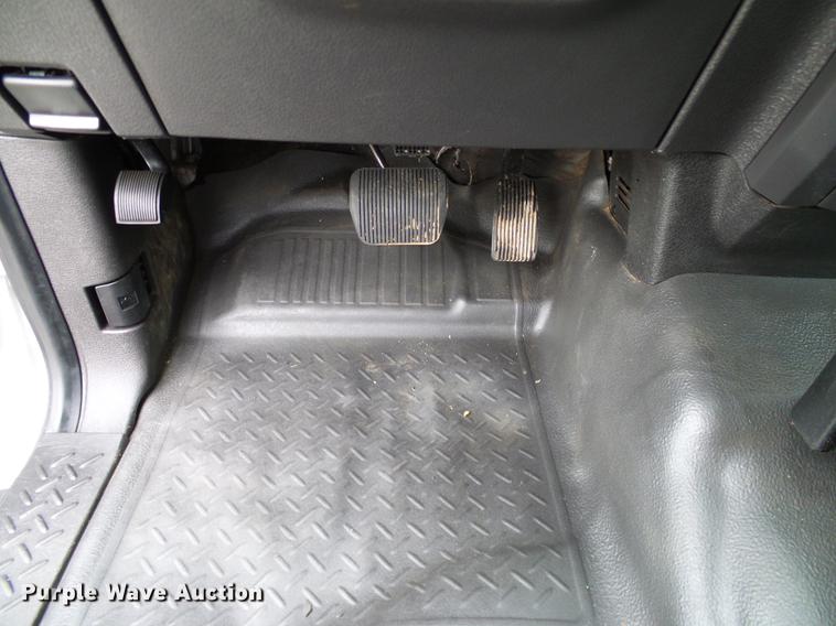 image for item DA6915 2011 Ford F150 XL SuperCab pickup truck