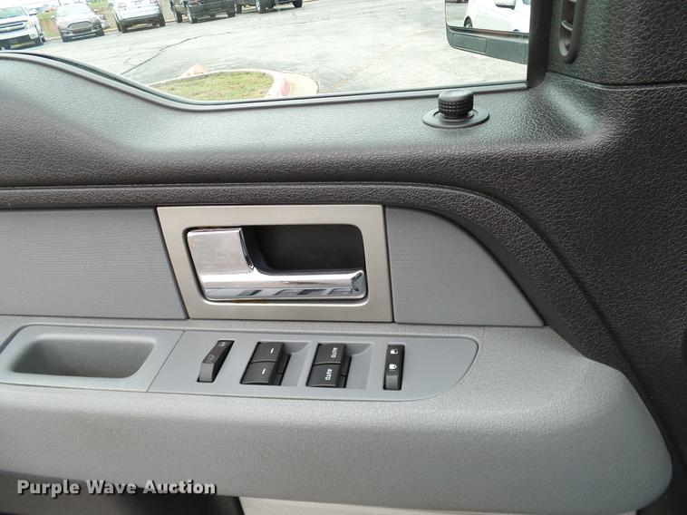 image for item DA6915 2011 Ford F150 XL SuperCab pickup truck
