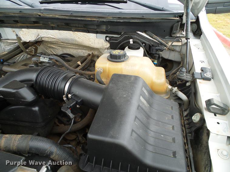 image for item DA6915 2011 Ford F150 XL SuperCab pickup truck