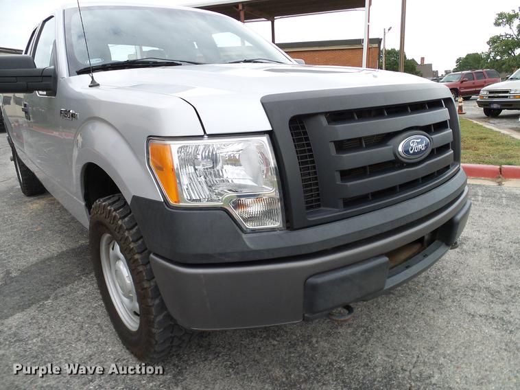 image for item DA6915 2011 Ford F150 XL SuperCab pickup truck
