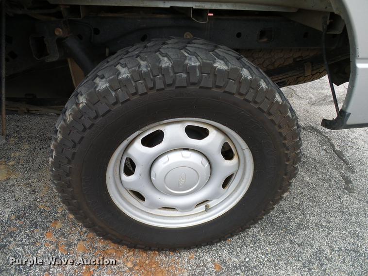 image for item DA6915 2011 Ford F150 XL SuperCab pickup truck