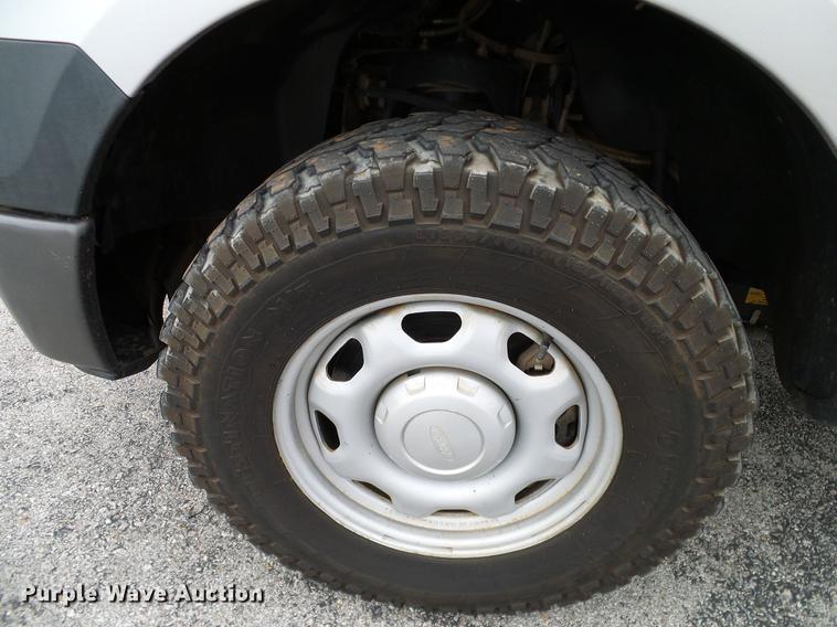 image for item DA6915 2011 Ford F150 XL SuperCab pickup truck