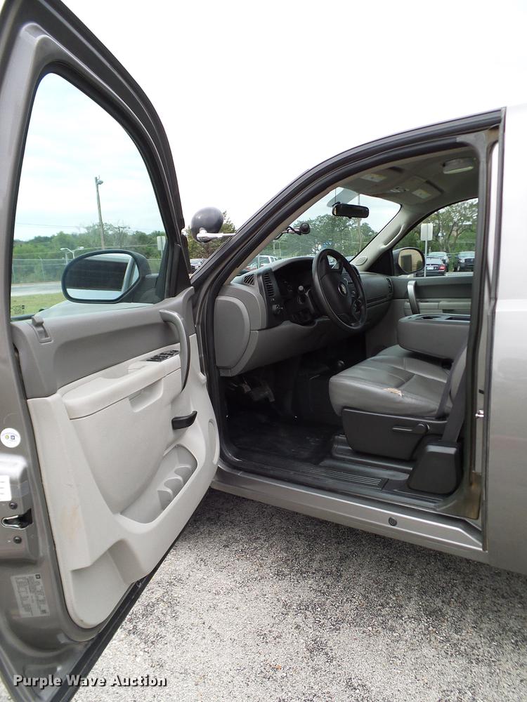 image for item DA6916 2012 Chevrolet Silverado 1500 Ext. Cab pickup truck