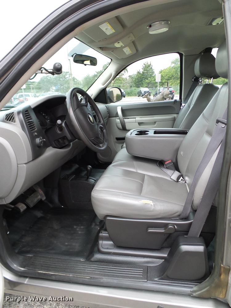 image for item DA6916 2012 Chevrolet Silverado 1500 Ext. Cab pickup truck