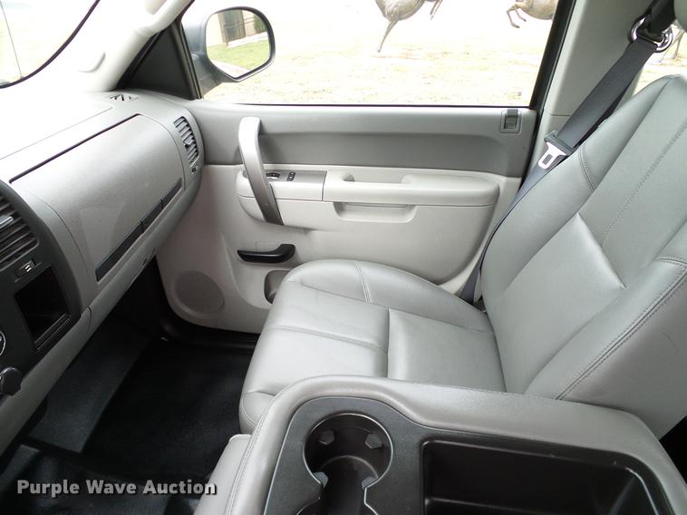 image for item DA6916 2012 Chevrolet Silverado 1500 Ext. Cab pickup truck