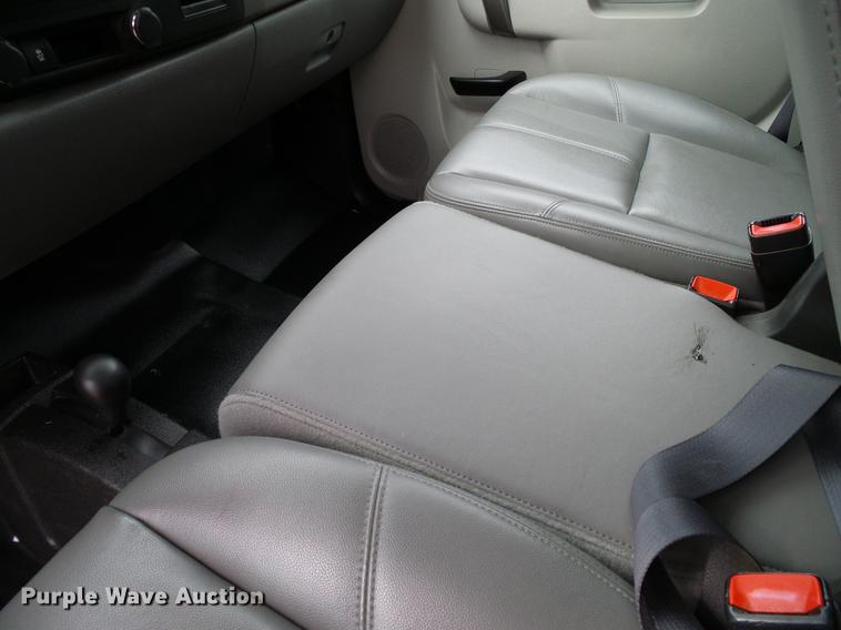 image for item DA6916 2012 Chevrolet Silverado 1500 Ext. Cab pickup truck